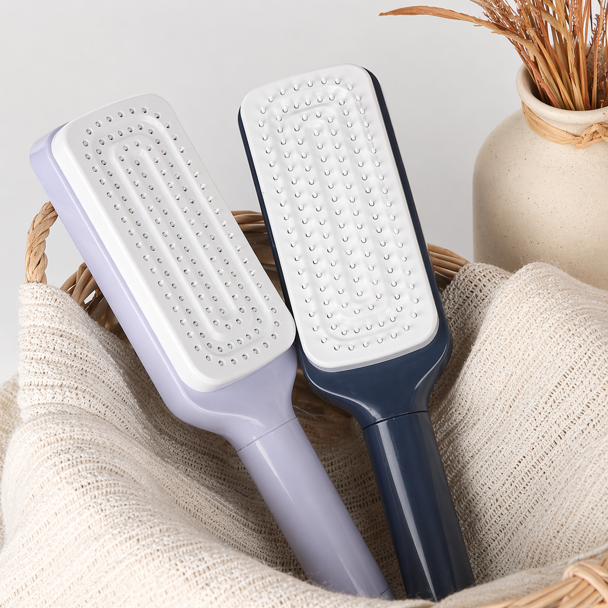 BellaBrush- Mindre tid på rengöring, mer på styling.